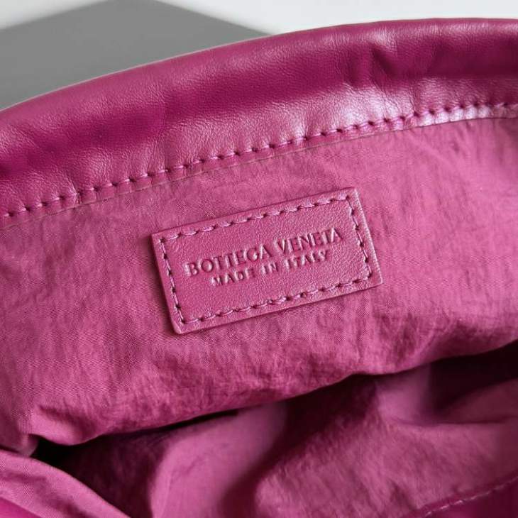 Picture of Bottega Veneta Handbags _SKUfw202999501fw